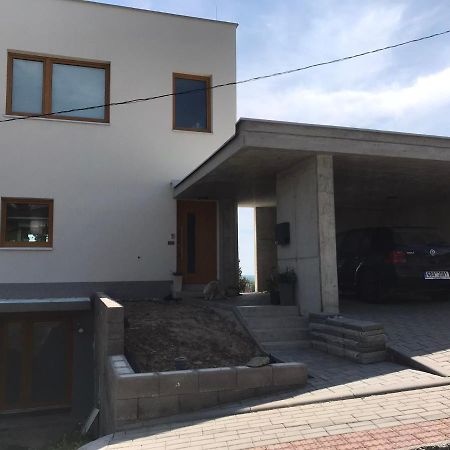 Soukromy Pokoj S Kuchyni A Koupelnou V Radovce Nove Mesto na Morave Buitenkant foto