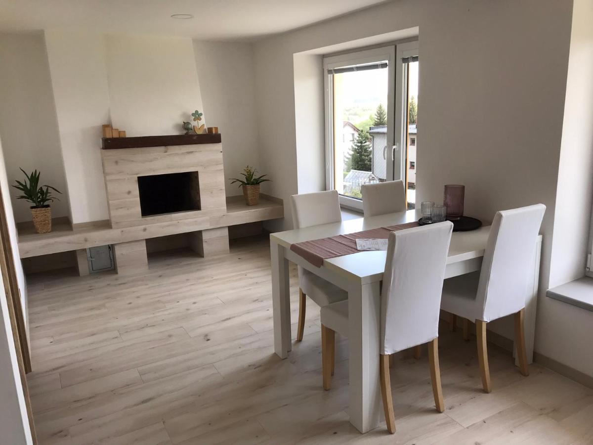 Soukromy Pokoj S Kuchyni A Koupelnou V Radovce Nove Mesto na Morave Buitenkant foto