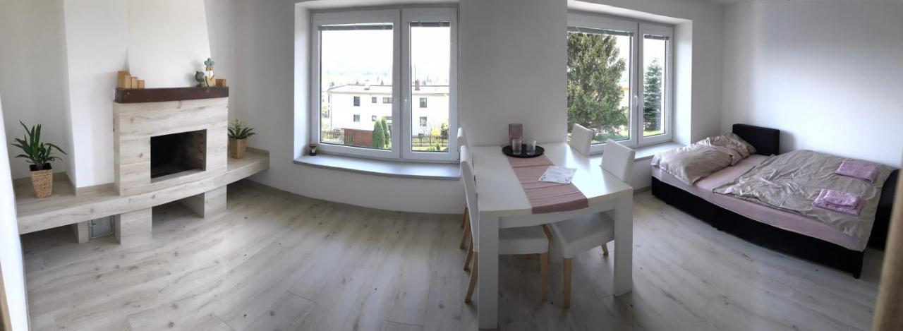 Soukromy Pokoj S Kuchyni A Koupelnou V Radovce Nove Mesto na Morave Buitenkant foto